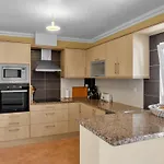 Villa L40 & Pool- Vale Da Telha,