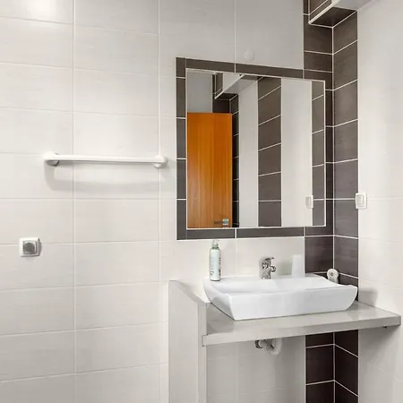 L40 & Pool- Vale Da Telha, Villa