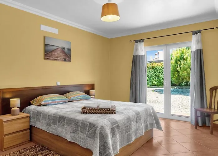 ヴィラ L40 & Pool- Vale Da Telha, アルジェズール