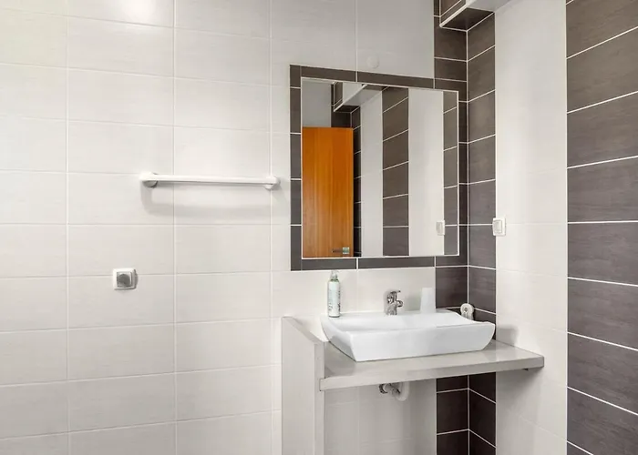 L40 & Pool- Vale Da Telha, ヴィラ