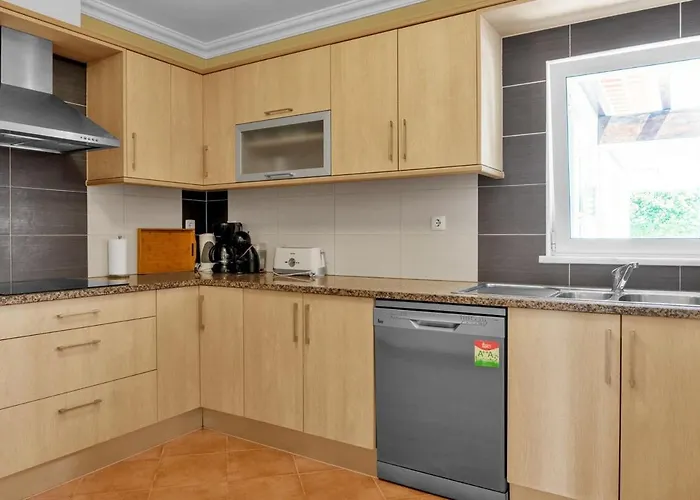 L40 & Pool- Vale Da Telha, *