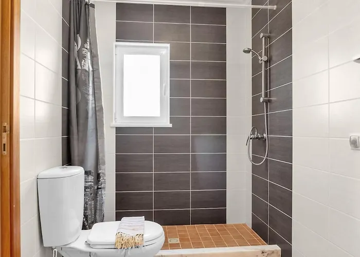 L40 & Pool- Vale Da Telha, ヴィラ