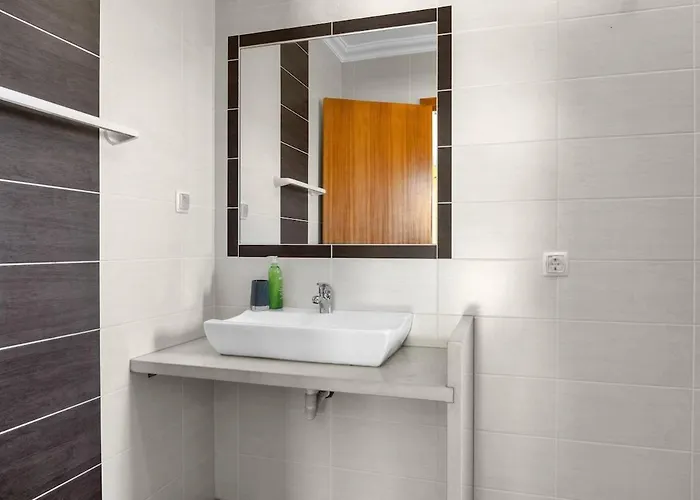 L40 & Pool- Vale Da Telha,