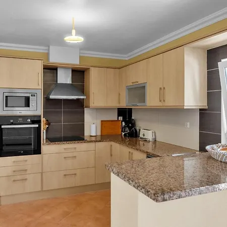 Villa L40 & Pool- Vale Da Telha,